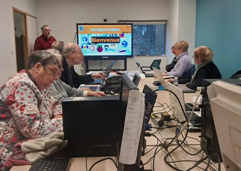 Atelier Linux Logiciels libre conseille des aînés Fourmies